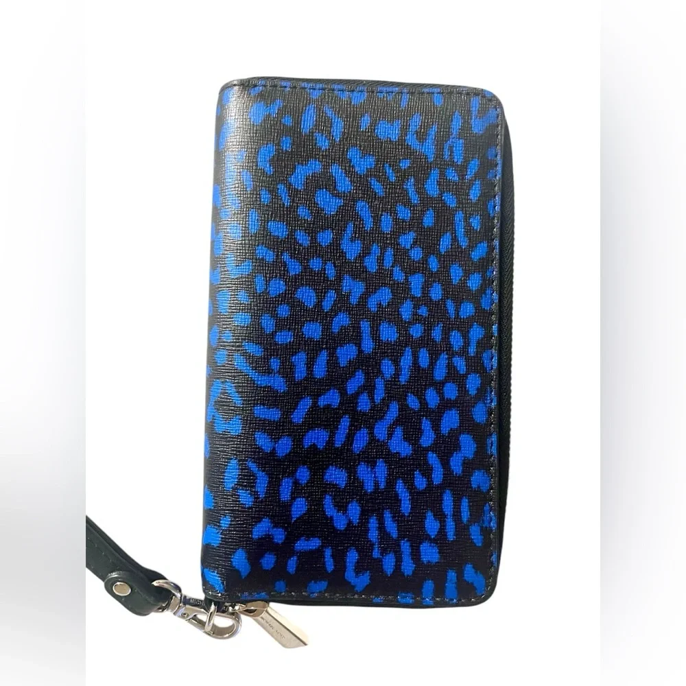 Michael Kors Blue and Black Leopard Print Tote with Wristlet and Strap - Picture 10 of 10